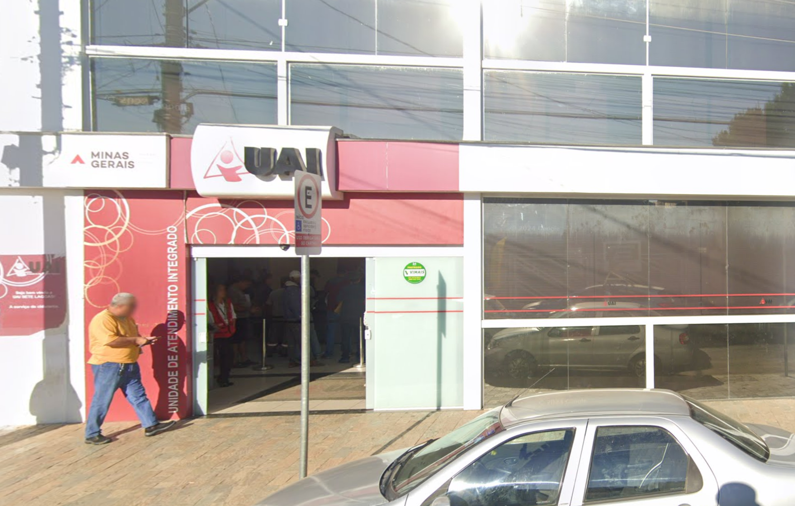 UAI Sete Lagoas vista da rua