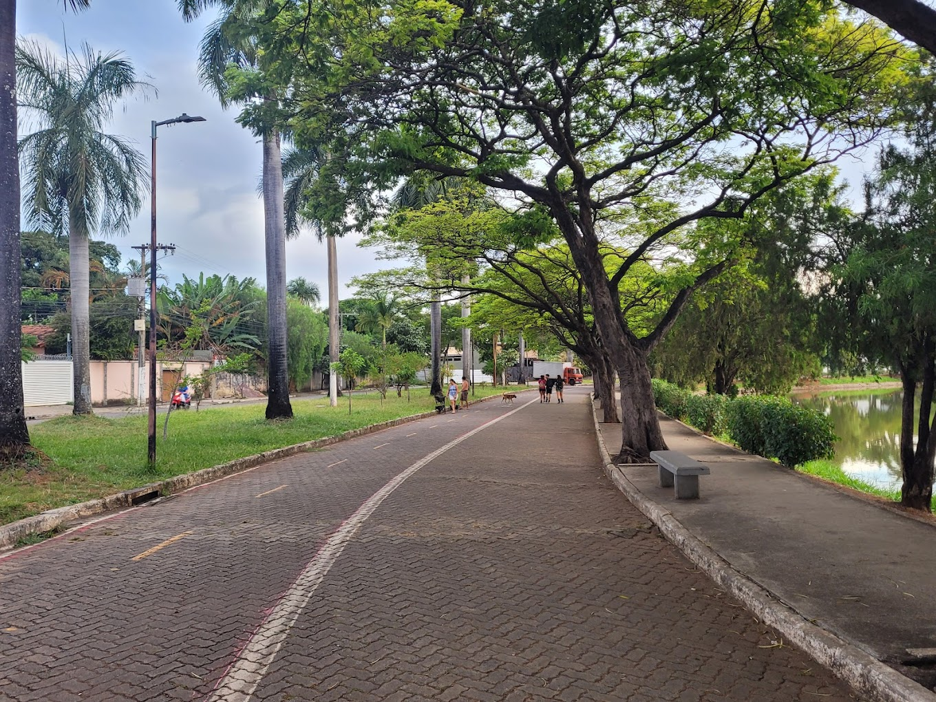 Calçadão da Lagoas Boa Vista - Sete Lagoas | Fonte: Google